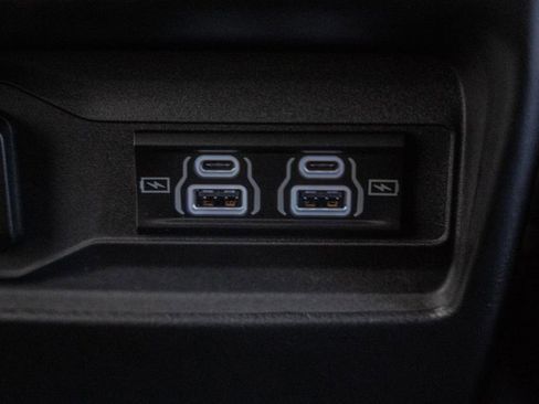 New 2025 Jeep Grand Cherokee Altitude image 31