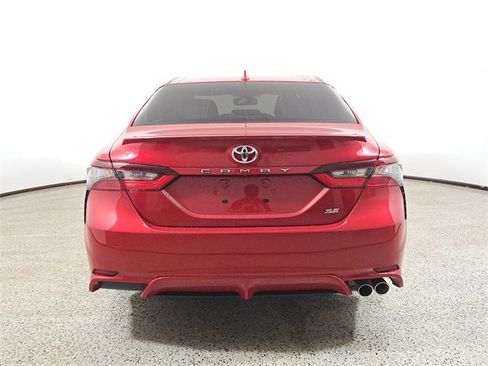 Used 2022 Toyota Camry SE image 6