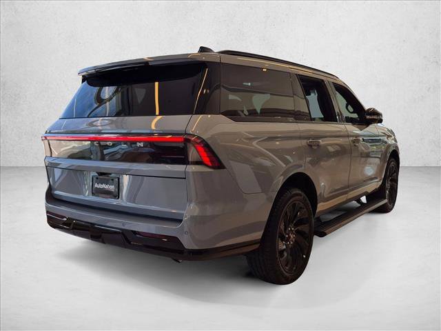 New 2027 Lincoln Navigator Reserve w/ Jet Appearance Package AWD/4WD image 6