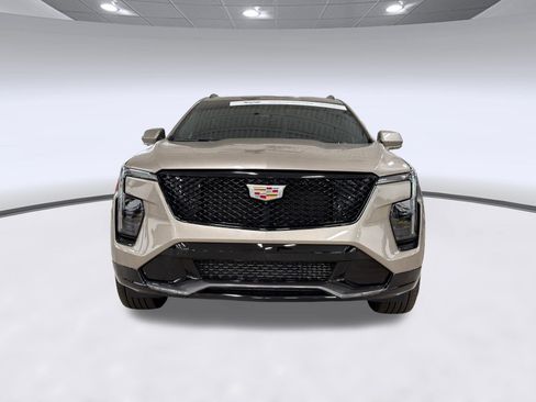 Certified 2025 Cadillac XT4 Sport FWD image 6