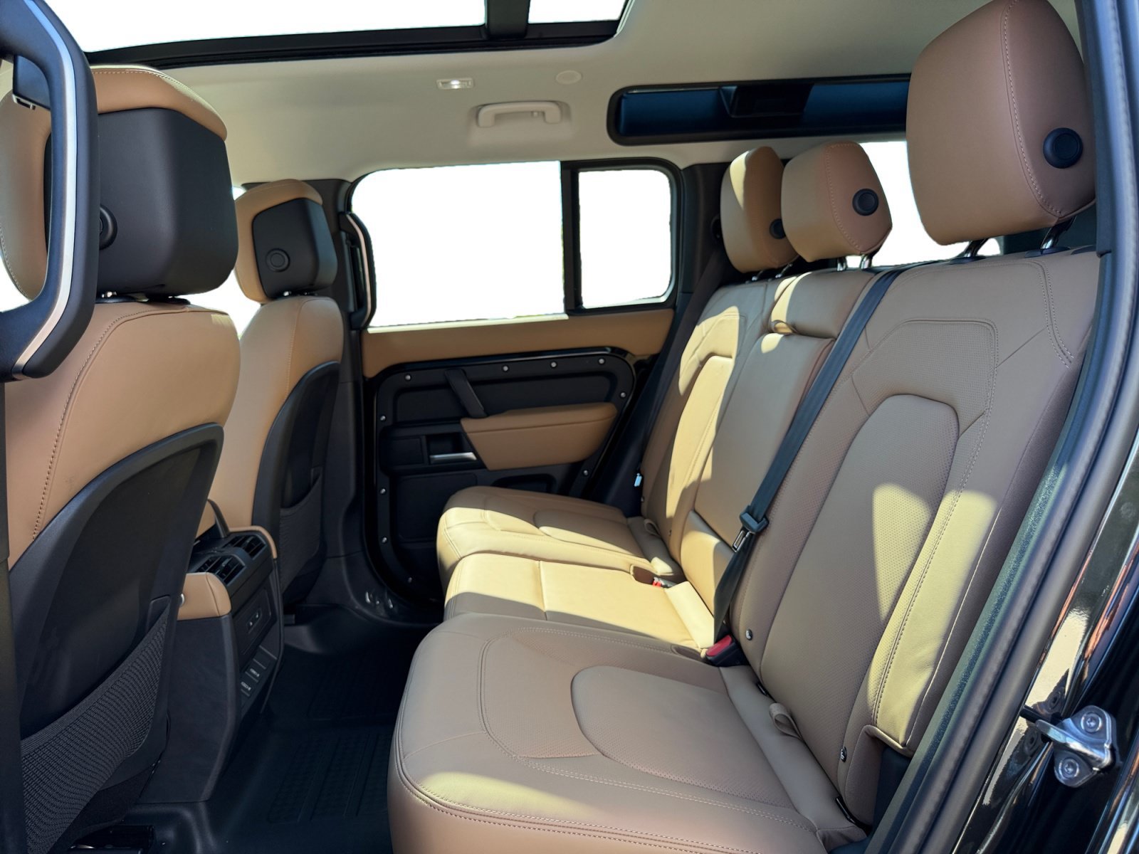 New 2026 Land Rover Defender 110 S AWD/4WD image 16