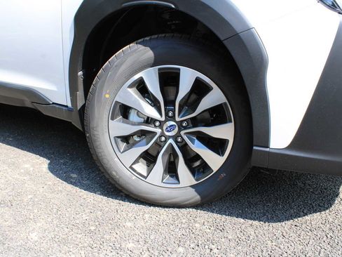 New 2025 Subaru Outback Limited image 13