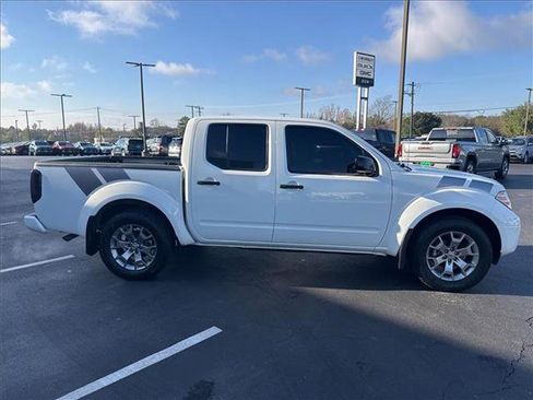 Used 2021 Nissan Frontier SV image 5