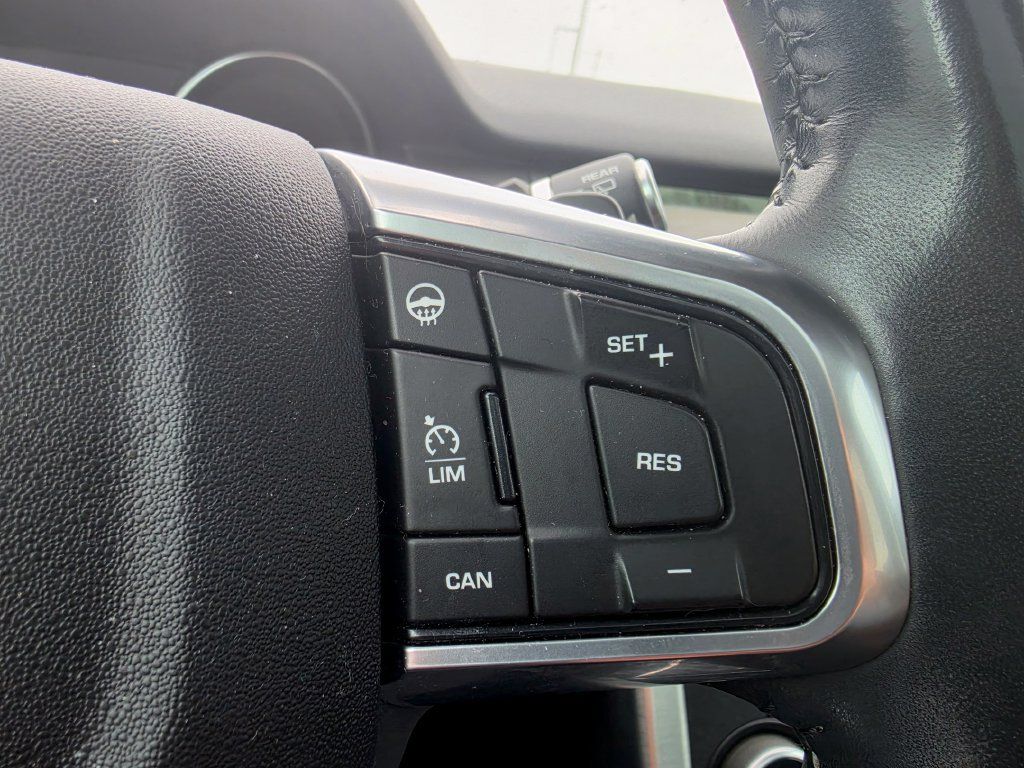 Used 2017 Land Rover Discovery Sport HSE AWD/4WD image 22