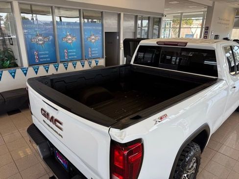 Used 2021 GMC Sierra 1500 SLE image 22