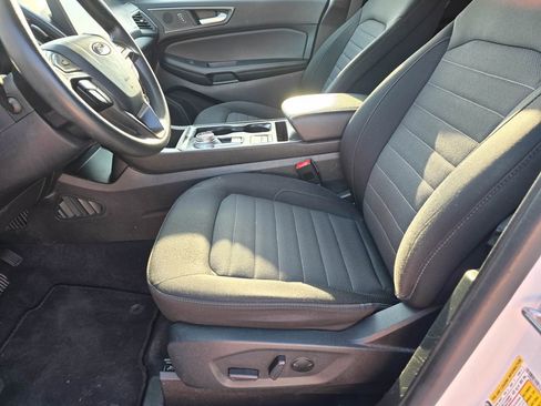 Used 2021 Ford Edge SE image 10