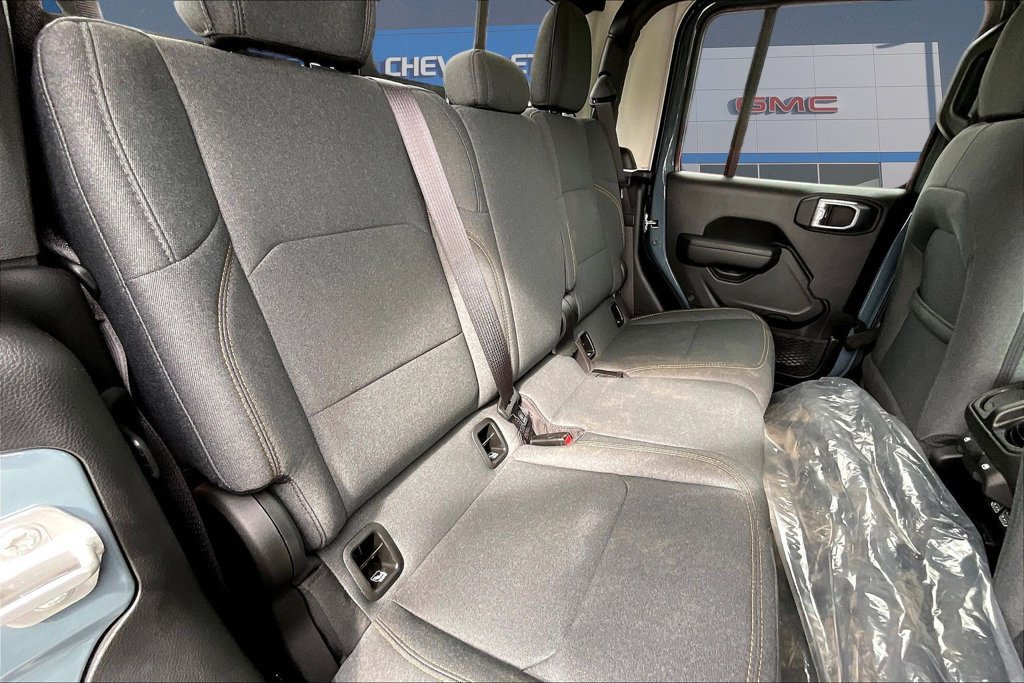 Used 2024 Jeep Gladiator Sport AWD/4WD image 28