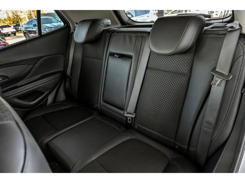 Used 2022 Buick Encore Preferred w/ Safety Package image 13