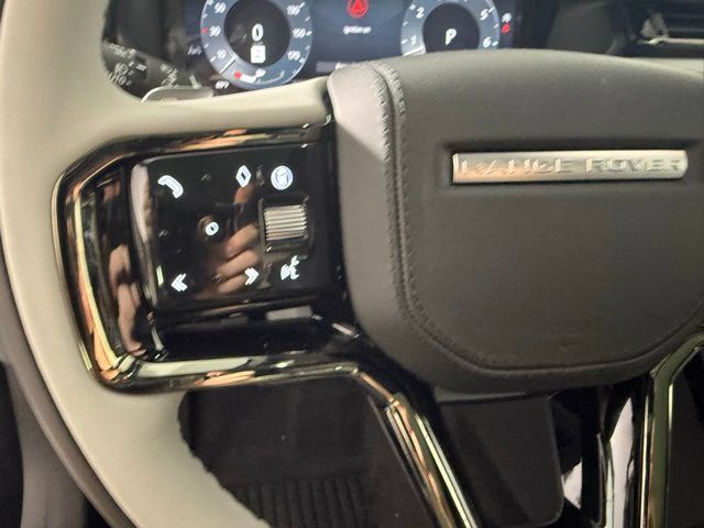 Certified 2026 Land Rover Range Rover Velar Dynamic SE AWD/4WD image 19