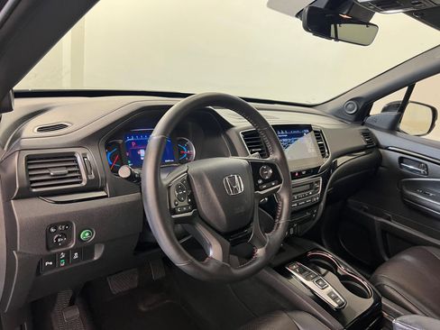 Used 2020 Honda Pilot Black Edition image 4