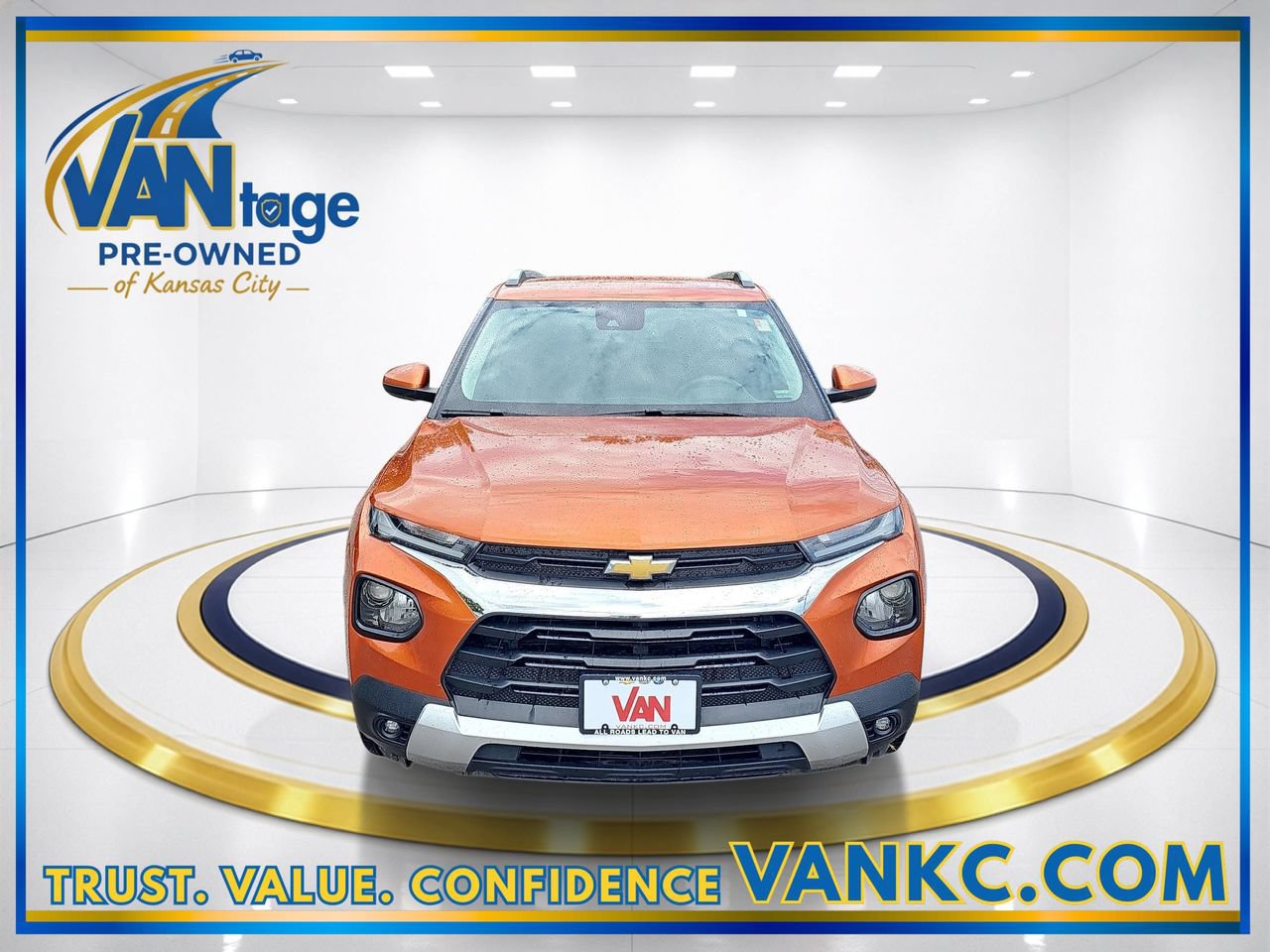 Used 2022 Chevrolet TrailBlazer LT w/ Convenience Package AWD/4WD image 2