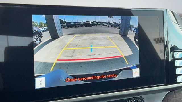 Used 2026 Toyota Camry XLE FWD image 15