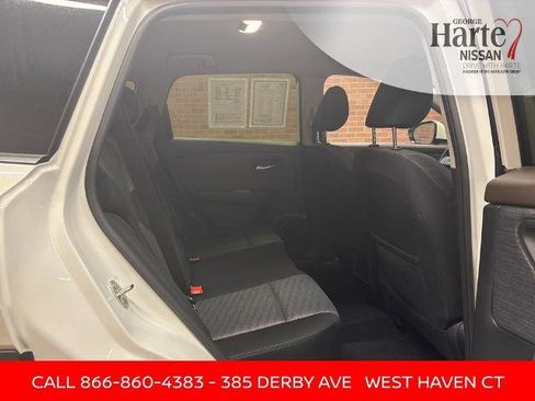 Certified 2023 Nissan Rogue SV image 29