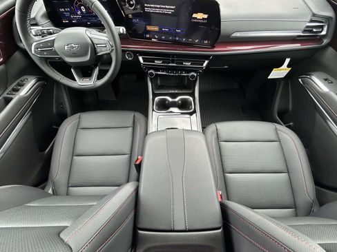 New 2026 Chevrolet Traverse Z71 w/ Driver Confidence Package image 14