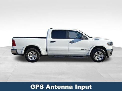 Used 2025 RAM 1500 Big Horn AWD/4WD image 9