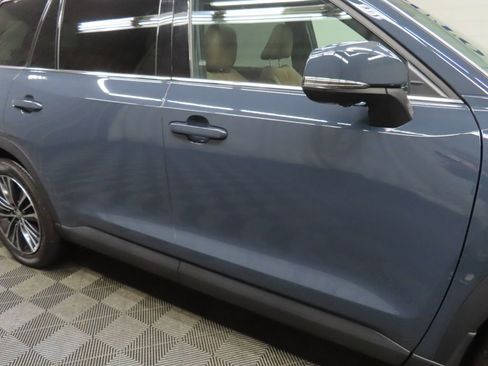 Used 2025 Toyota Grand Highlander AWD Hybrid image 37