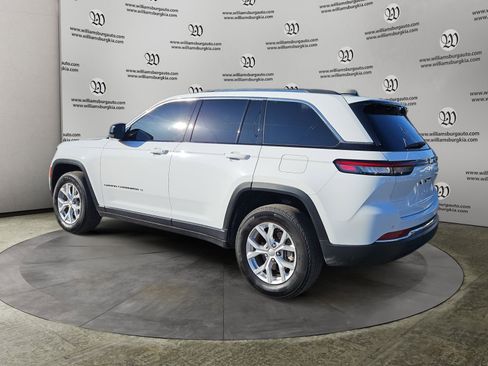Used 2023 Jeep Grand Cherokee Limited RWD image 3