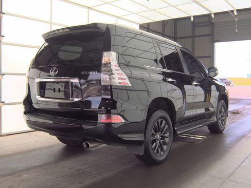 Used 2023 Lexus GX 460 Premium w/ Premium Package image 6