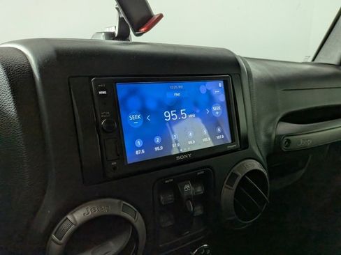 Used 2015 Jeep Wrangler Unlimited Sport w/ Quick Order Package 24S image 6