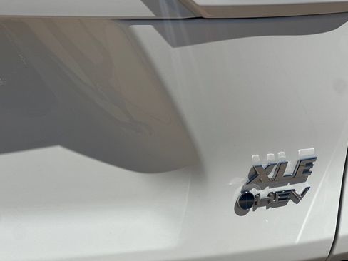 Used 2025 Toyota RAV4 XLE AWD/4WD image 33
