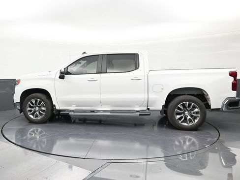 Used 2025 Chevrolet Silverado 1500 LT RWD image 2