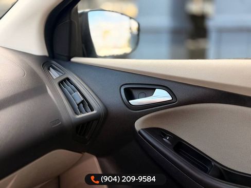Used 2014 Ford Focus SE image 17