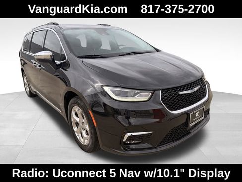 Used 2021 Chrysler Pacifica Limited w/ Uconnect Theater Family Group image 5