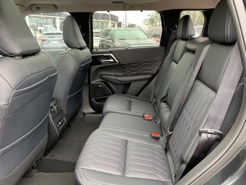 New 2025 Mitsubishi Outlander SEL image 20