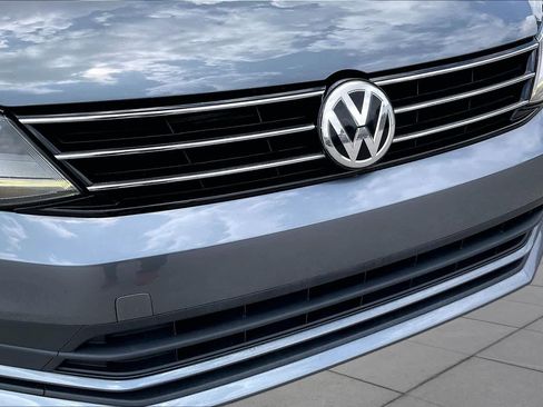 Used 2017 Volkswagen Jetta SEL FWD image 30
