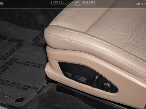 Used 2025 Porsche Macan 4 Electric image 59