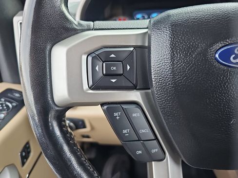 Used 2021 Ford F250 Lariat w/ Lariat Ultimate Package AWD/4WD image 11