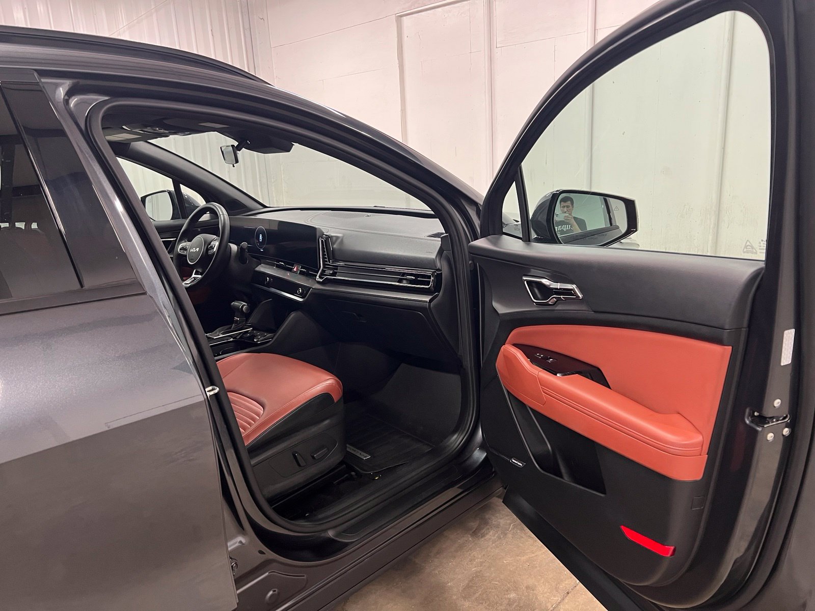 Used 2024 Kia Sportage SX FWD image 17
