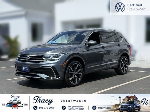 Certified 2022 Volkswagen Tiguan SEL R-Line AWD/4WD image 3
