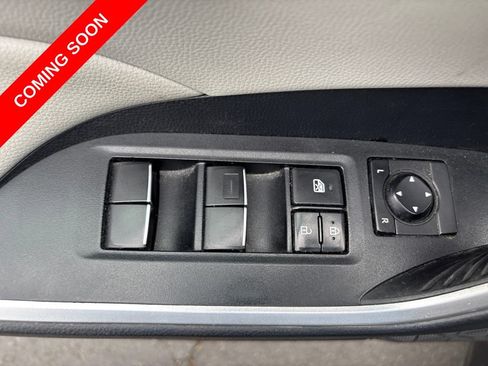Used 2019 Toyota RAV4 XLE Premium w/ Carpet Mat Package FWD image 18
