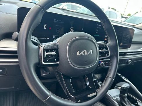 Used 2025 Kia Sorento S w/ Panoramic Sunroof Package FWD image 19
