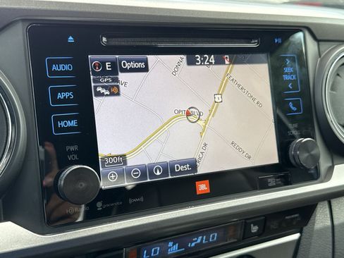 Used 2018 Toyota Tacoma Limited AWD/4WD image 20