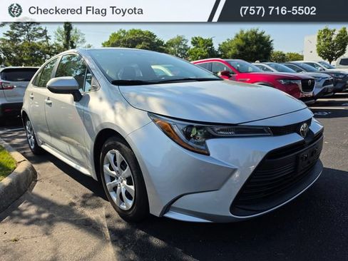 Used 2024 Toyota Corolla LE FWD image 3