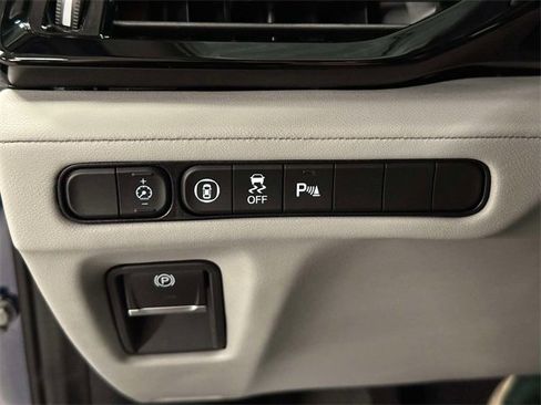 Used 2023 Acura MDX SH-AWD w/ Technology Package image 21