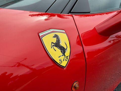 Used 2011 Ferrari 458 Italia Coupe RWD image 11