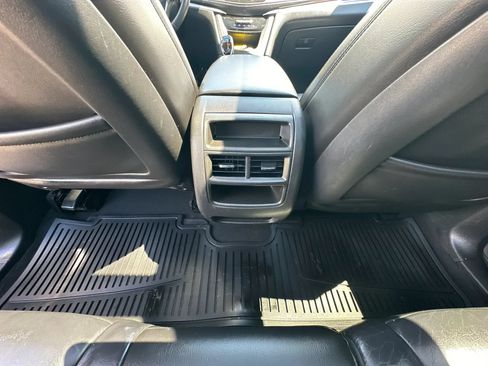 Used 2017 Cadillac XT5 Luxury w/ Driver Awareness Package AWD/4WD image 30