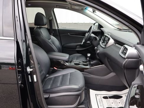 Used 2020 Kia Sorento EX FWD image 23