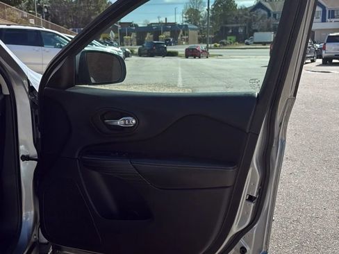 Used 2014 Jeep Cherokee Latitude image 38