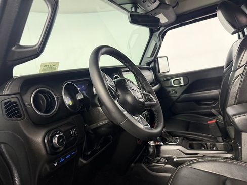 Used 2023 Jeep Wrangler Unlimited Sahara w/ Cold Weather Group AWD/4WD image 21