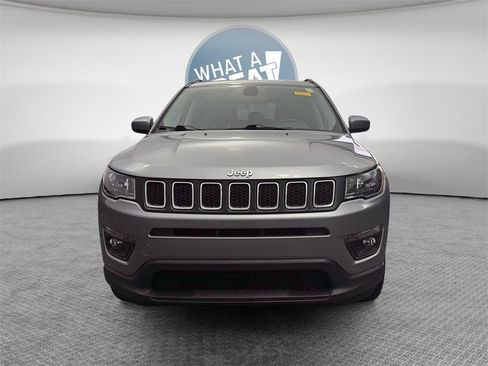 Used 2019 Jeep Compass Latitude w/ Cold Weather Group image 9