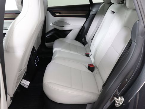 Used 2024 Porsche Macan 4 Electric image 14