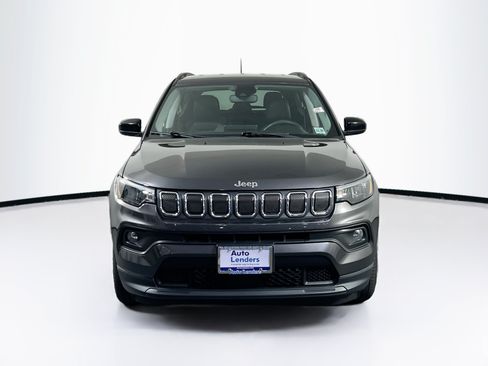 Used 2022 Jeep Compass Latitude AWD/4WD image 2