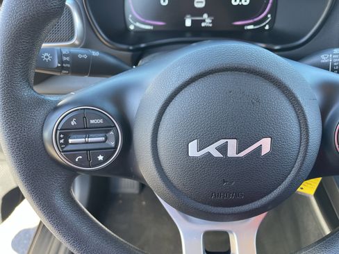 Certified 2023 Kia Soul LX w/ LX Technology Package image 22