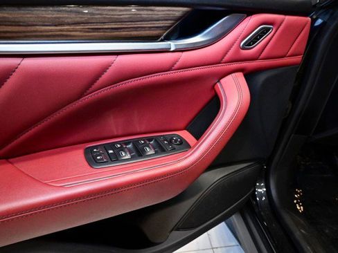 Used 2022 Maserati Levante Modena image 19