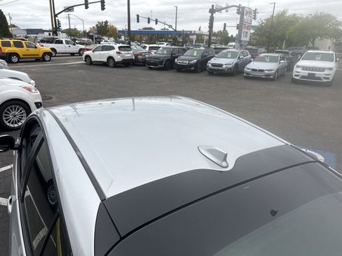 Used 2016 Toyota Prius Three Touring image 21