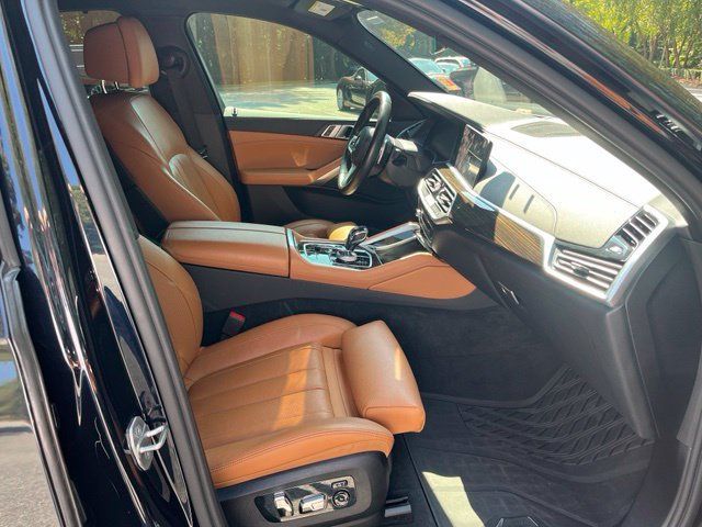 Used 2022 BMW X6 xDrive40i AWD/4WD image 11